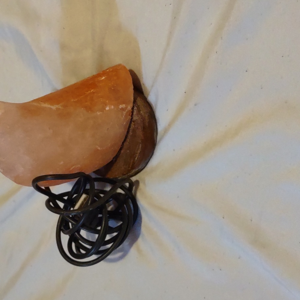 Salt lamp